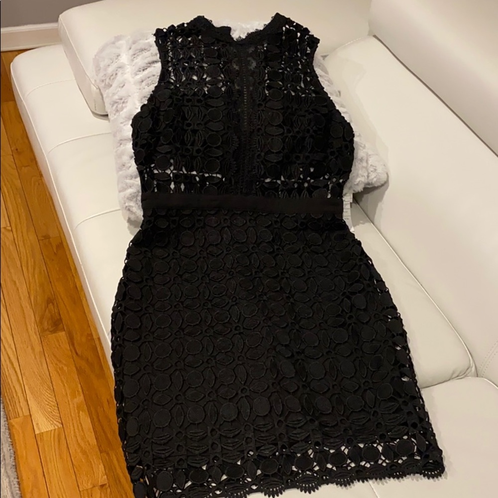 New Black Lace Dress. Size L. Zipper on the back.